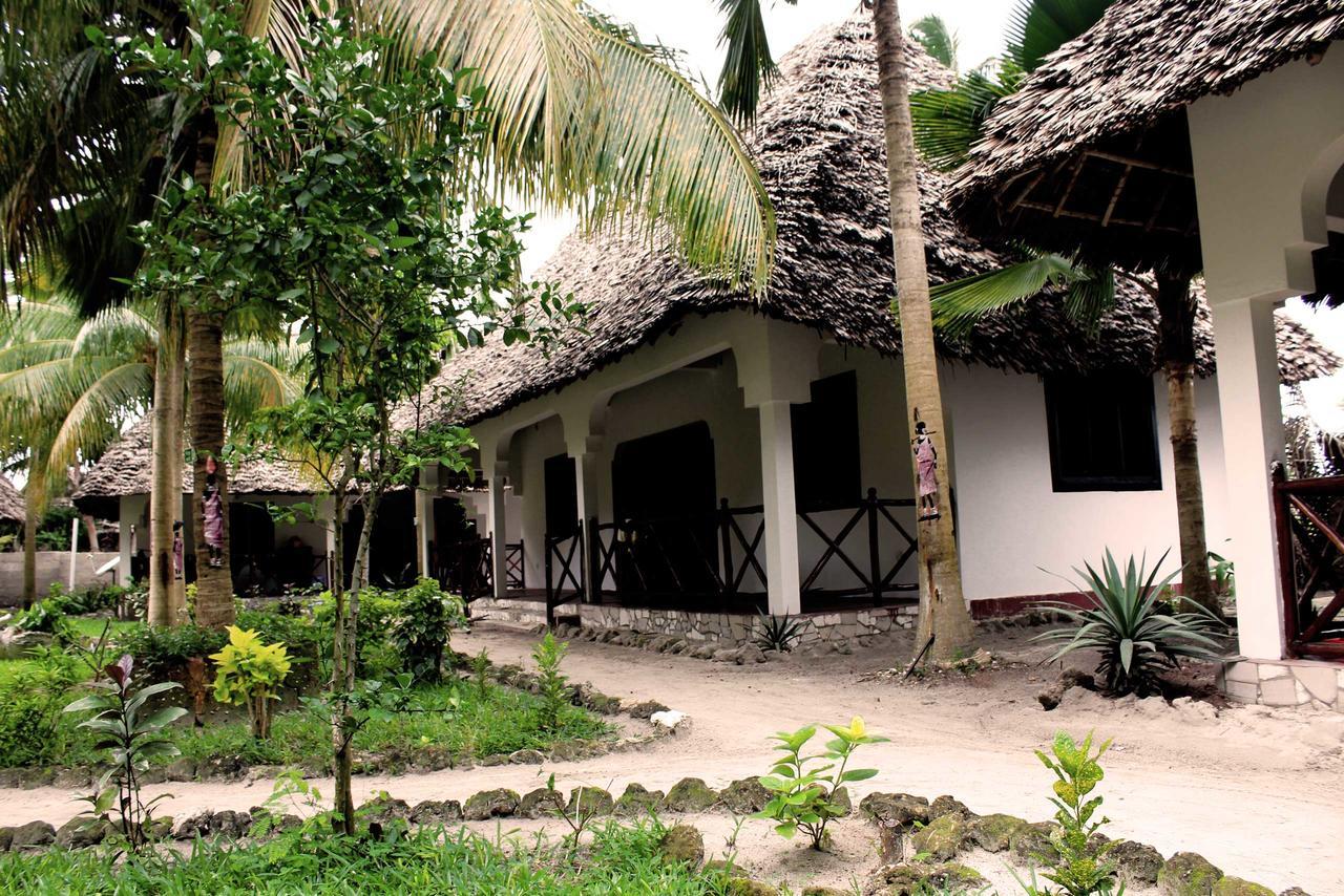 Kicheko Bungalows Nungwi Buitenkant foto